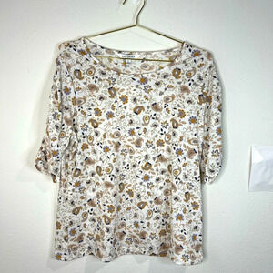 🆕 Emily Daniel’s White Paisley Pattern Half Sleeve Top